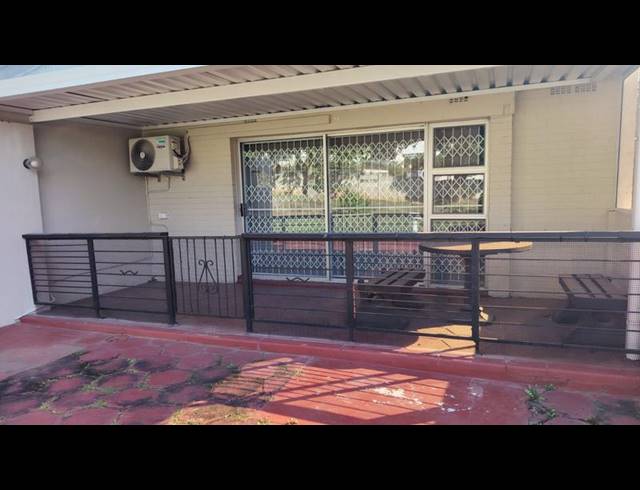 2 BEDROOM APARTMENT FOR SALE IN MALVERN